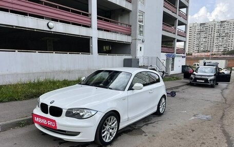 BMW 1 серия, 2010 год, 570 000 рублей, 8 фотография