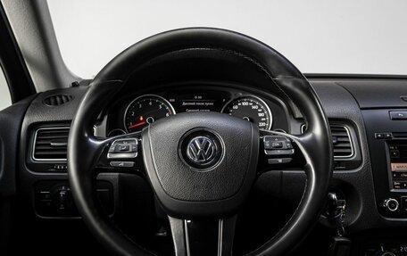 Volkswagen Touareg III, 2012 год, 2 249 000 рублей, 18 фотография