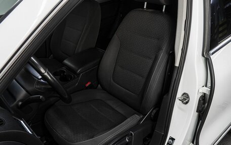 Volkswagen Touareg III, 2012 год, 2 249 000 рублей, 13 фотография