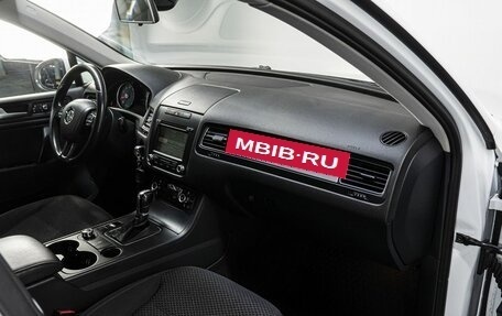 Volkswagen Touareg III, 2012 год, 2 249 000 рублей, 15 фотография