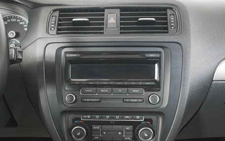 Volkswagen Jetta VI, 2012 год, 999 000 рублей, 16 фотография