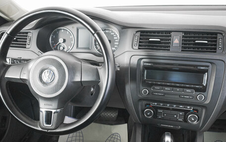 Volkswagen Jetta VI, 2012 год, 999 000 рублей, 12 фотография