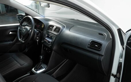 Volkswagen Polo VI (EU Market), 2018 год, 1 100 000 рублей, 14 фотография