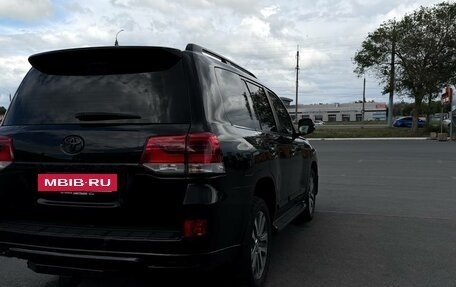 Toyota Land Cruiser 200, 2016 год, 5 250 000 рублей, 2 фотография