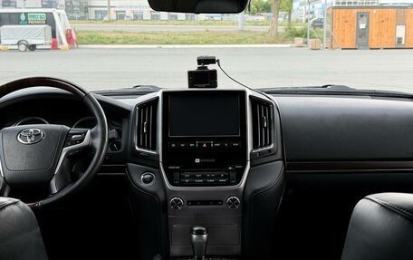 Toyota Land Cruiser 200, 2016 год, 5 250 000 рублей, 14 фотография