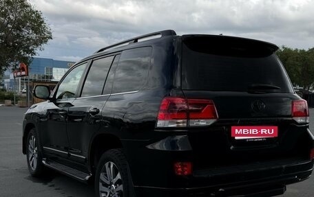 Toyota Land Cruiser 200, 2016 год, 5 250 000 рублей, 7 фотография