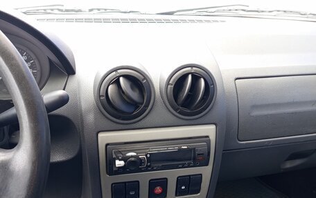 Renault Logan I, 2006 год, 300 000 рублей, 10 фотография