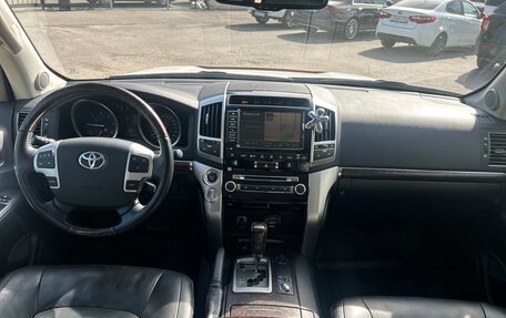 Toyota Land Cruiser 200, 2013 год, 3 990 000 рублей, 10 фотография