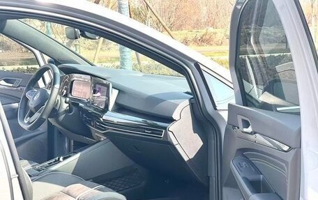 Volkswagen Golf VIII, 2023 год, 1 760 000 рублей, 15 фотография