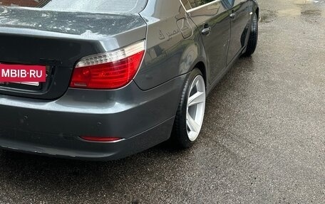 BMW 5 серия, 2009 год, 1 500 000 рублей, 2 фотография