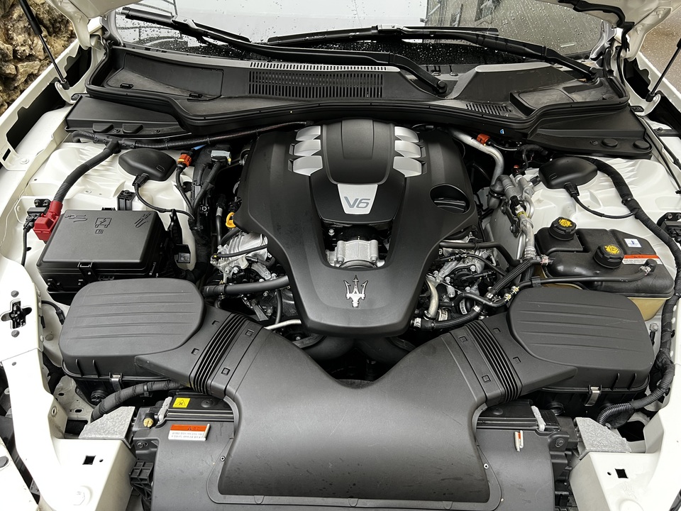 Maserati Ghibli M157 рестайлинг, 2021 год, 7 700 000 рублей, 12 фотография