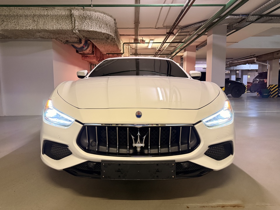Maserati Ghibli M157 рестайлинг, 2021 год, 7 700 000 рублей, 1 фотография