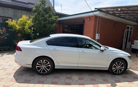 Volkswagen Passat B8 рестайлинг, 2017 год, 1 950 000 рублей, 3 фотография