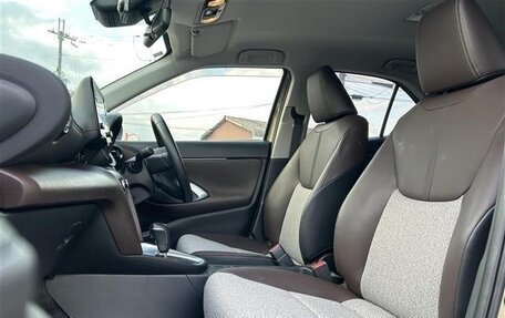 Toyota Yaris Cross, 2021 год, 1 270 000 рублей, 11 фотография