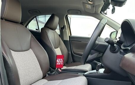 Toyota Yaris Cross, 2021 год, 1 270 000 рублей, 16 фотография