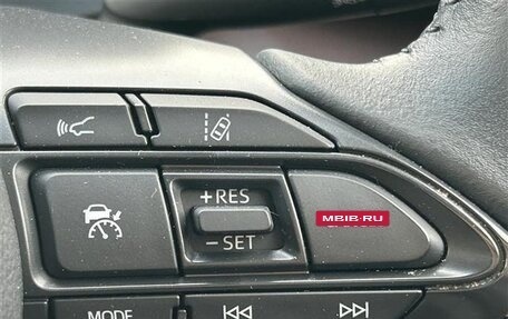 Toyota Yaris Cross, 2021 год, 1 270 000 рублей, 22 фотография