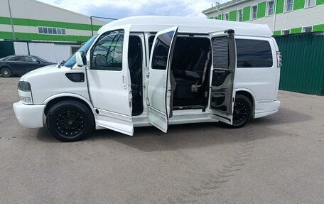 GMC Savana I, 2010 год, 3 450 000 рублей, 6 фотография