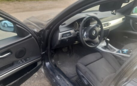 BMW 3 серия, 2005 год, 670 000 рублей, 2 фотография