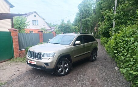 Jeep Grand Cherokee, 2011 год, 1 400 000 рублей, 2 фотография