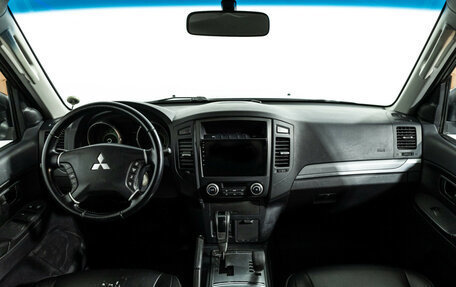 Mitsubishi Pajero IV, 2011 год, 1 444 777 рублей, 14 фотография