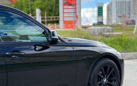 BMW 3 серия, 2017 год, 2 390 000 рублей, 31 фотография