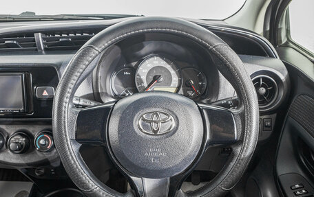 Toyota Vitz, 2017 год, 949 000 рублей, 14 фотография