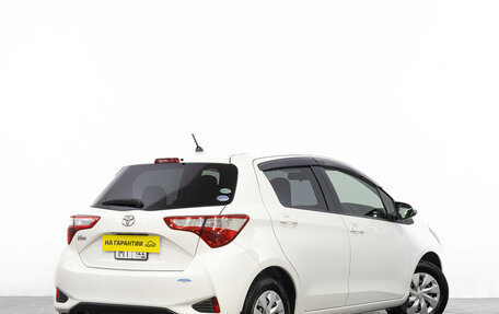 Toyota Vitz, 2017 год, 949 000 рублей, 5 фотография