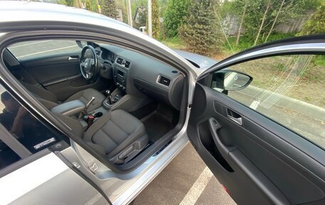 Volkswagen Jetta VI, 2014 год, 1 350 000 рублей, 4 фотография