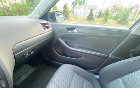 Volkswagen Jetta VI, 2014 год, 1 350 000 рублей, 13 фотография
