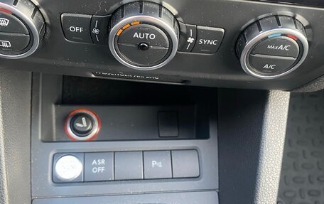 Volkswagen Jetta VI, 2014 год, 1 350 000 рублей, 20 фотография