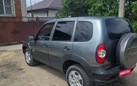 Chevrolet Niva I рестайлинг, 2015 год, 650 000 рублей, 3 фотография