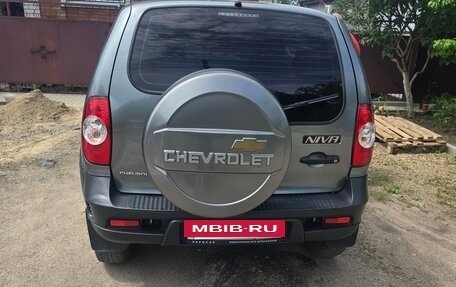 Chevrolet Niva I рестайлинг, 2015 год, 650 000 рублей, 4 фотография