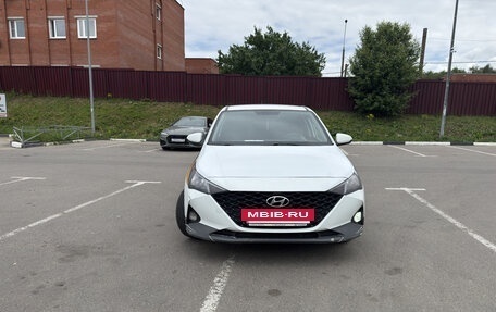 Hyundai Solaris II рестайлинг, 2020 год, 1 000 000 рублей, 4 фотография