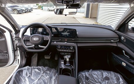 Hyundai Elantra, 2026 год, 2 895 000 рублей, 16 фотография