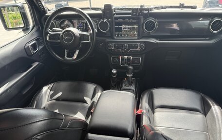 Jeep Wrangler, 2020 год, 5 700 000 рублей, 17 фотография