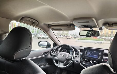 Toyota Camry, 2021 год, 2 300 000 рублей, 6 фотография