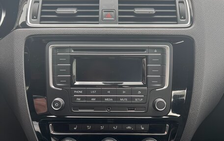 Volkswagen Jetta VI, 2016 год, 1 500 000 рублей, 12 фотография