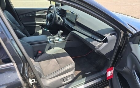 Toyota Camry, 2024 год, 3 500 000 рублей, 6 фотография
