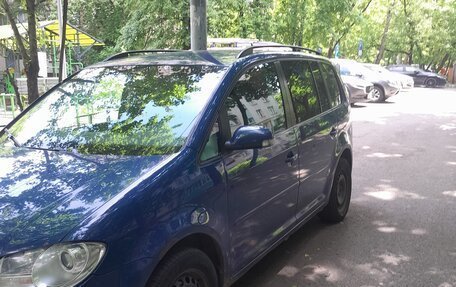 Volkswagen Touran III, 2007 год, 450 000 рублей, 2 фотография