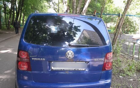 Volkswagen Touran III, 2007 год, 450 000 рублей, 4 фотография