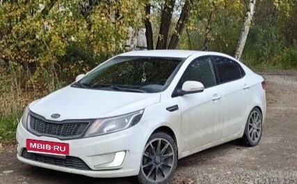 KIA Rio III рестайлинг, 2012 год, 750 000 рублей, 2 фотография