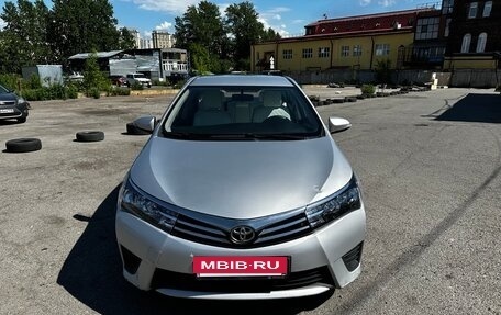 Toyota Corolla, 2013 год, 1 050 000 рублей, 2 фотография