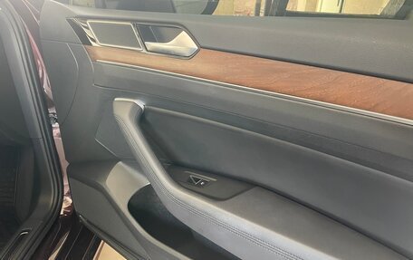 Volkswagen Passat B8 рестайлинг, 2018 год, 3 000 000 рублей, 10 фотография
