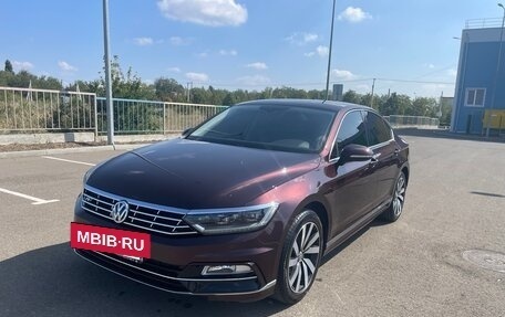 Volkswagen Passat B8 рестайлинг, 2018 год, 3 000 000 рублей, 2 фотография