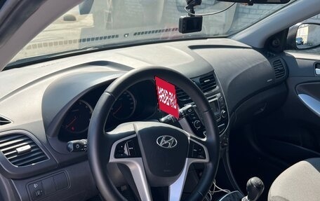Hyundai Solaris II рестайлинг, 2012 год, 780 000 рублей, 6 фотография
