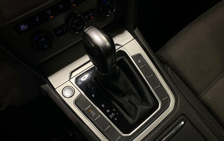 Volkswagen Passat B8 рестайлинг, 2016 год, 1 700 000 рублей, 13 фотография
