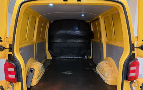 Volkswagen Transporter T6 рестайлинг, 2016 год, 1 685 000 рублей, 14 фотография