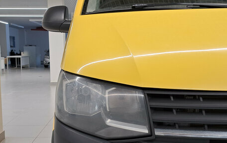 Volkswagen Transporter T6 рестайлинг, 2016 год, 1 685 000 рублей, 21 фотография