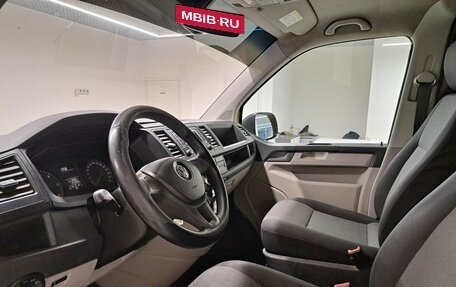 Volkswagen Transporter T6 рестайлинг, 2016 год, 1 685 000 рублей, 20 фотография