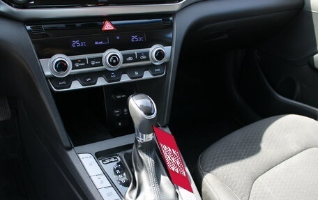 Hyundai Elantra VI рестайлинг, 2019 год, 1 599 000 рублей, 24 фотография